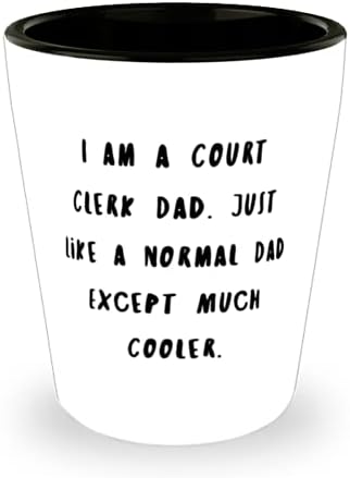 Gyönyörű Apa Poharat, én vagyok a Bírósági Titkár, Apa. Csak, Mint egy Normális Apa, Kivéve, Apa Jelen
