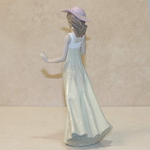 Lladro Nao Gyűjthető Porcelán Figura: Lágy Szellő - 10 Magas - Lány/Ifjú Hölgy