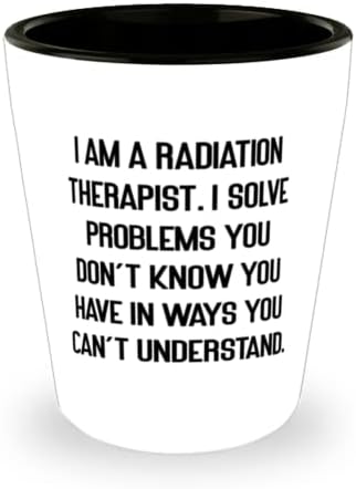 Én vagyok a Sugárzás Terapeuta. Problémákat oldok meg nem. A Pohár, a Sugárzás terapeuta Kerámia Bögre,